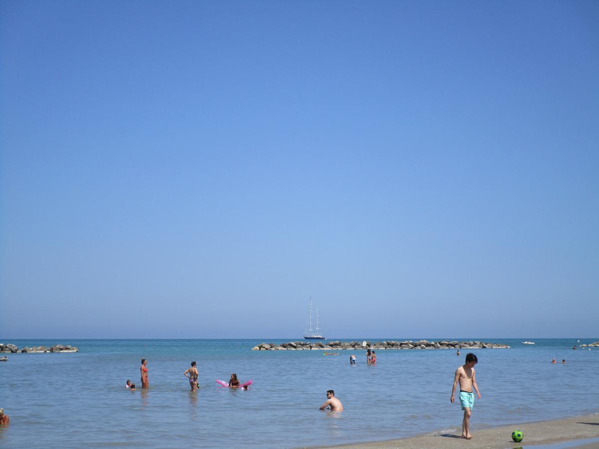 Albergo Primavera Senigallia Eksteriør billede